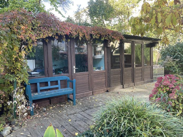 Familientraum: 103 m² mit Garten & Carport – Gartenhaus