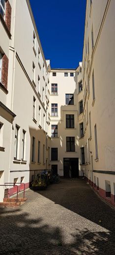 Stilvolle 5-Zimmer-WHG in historischem Altbau - Erstbezug nach Sanierung – Ansicht Innenhof