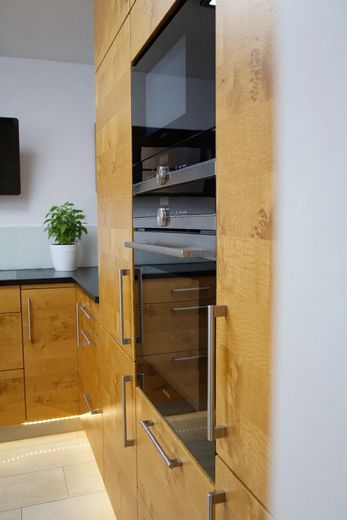 4-Zimmer-Wohnung mit Balkon und Fußbodenheizung in Augsburg – Küche mit Siemens-Geräten