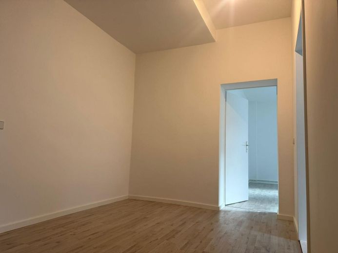 großer Flur auch für Esstisch