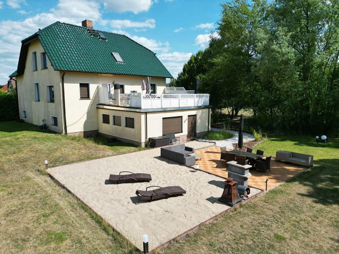NEU! Ikonische, lichtdurchflutete Landhaus Villa mit Einliegerwohnung & mögl. Grundstkserweiterung – Foto 8