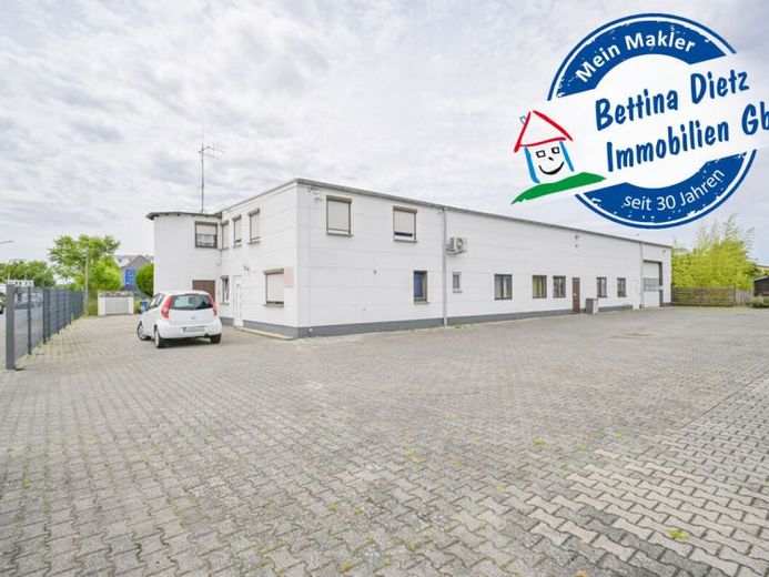 DIETZ: Industriegebäude - Wohnen u. Arbeiten! Große Halle, Büroraum, Stellplätze und Betriebswohnung – Foto 1