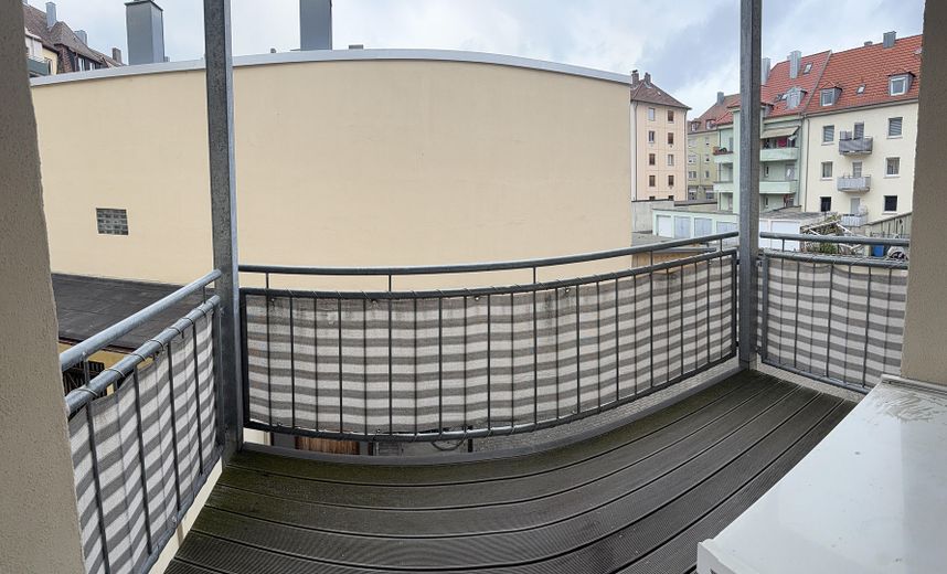 Möblierte 2-Zimmer-Wohnung in zentraler Lage von Schweinfurt – Balkon