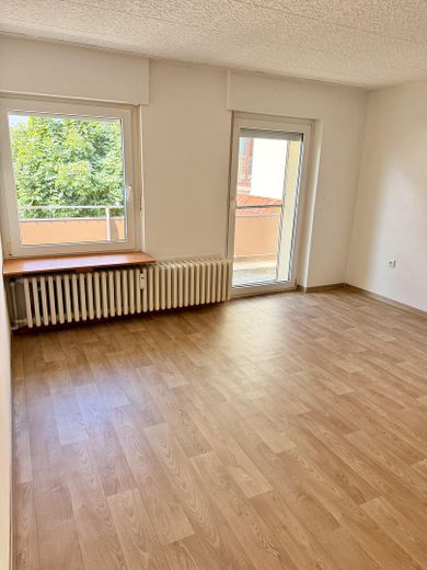 3-room apartment, fitted kitchen, balcony, garage – Photo 8