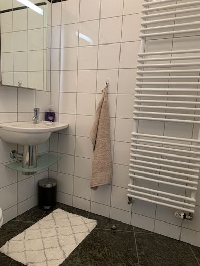 Penthouse-Maisonette von/an Privat – Gäste-WC