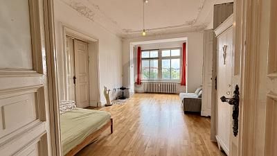 SUPERBE LOGEMENT ANCIEN DANS UN EMPLACEMENT DE PREMIER CHOIX PRÈS DU VIKTORIAPARK – 1787247118_c812d7.jpg