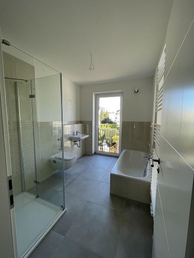 Casa a schiera moderna con la massima qualità abitativa, standard KfW 55 – Foto 12