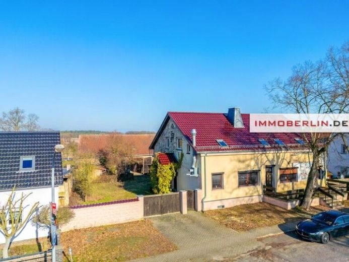 IMMOBERLIN.DE - Traumhafter Dreiseithof mit faszinierender Ausbaufreiheit auf großzügigem Grundstück – Foto 1
