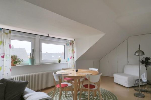 (EF1368_M) Kassel-Stadt: Harleshausen, möblierte Wohnung in freistehendem Haus mit Garten