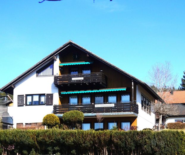 HAUS-SCHLUCHSEEBLICK: 3 Ferienwohnungen mit "Classic-Car-Ambiente" in Premiumlage (€ 1,1 Mio. +Inv.) – Haus-Schluchseeblick