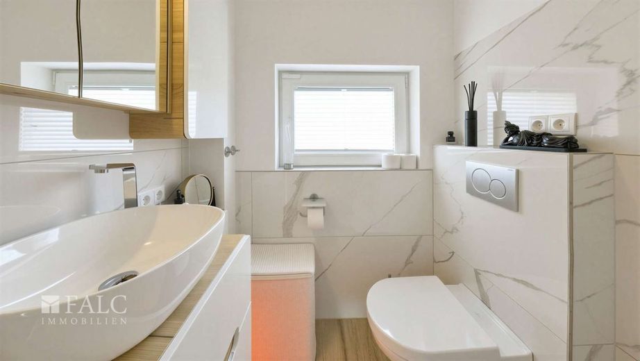 ABSOLUTES TOP-ANGEBOT - Ein Zuhause, das Sie vom ersten Moment an lieben werden! – Bad_1