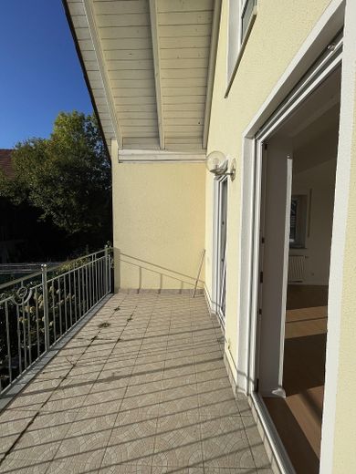 Helle 4-ZKB-Maisonette mit Balkon & Garten – ruhig wohnen in Zusmarshausen-Wollbach - PROVISIONSFREI – Balkon