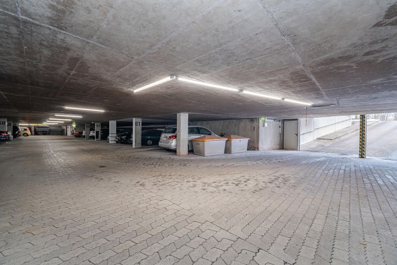 Luminoso y modernizado piso de 3 habitaciones: 2 balcones, completamente modernizado en Múnich-Neubiberg – Foto 9