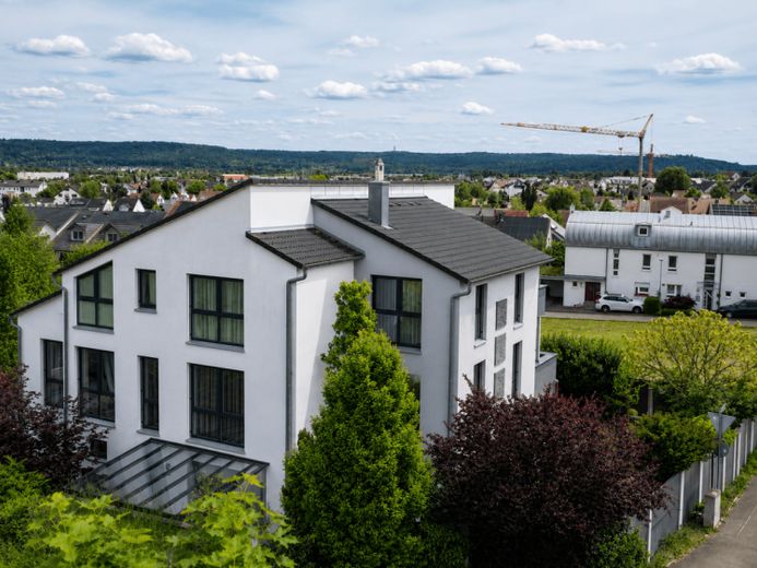 Casa unifamiliare esclusiva con collegamenti eccellenti verso Böblingen e Stoccarda – Photo 1