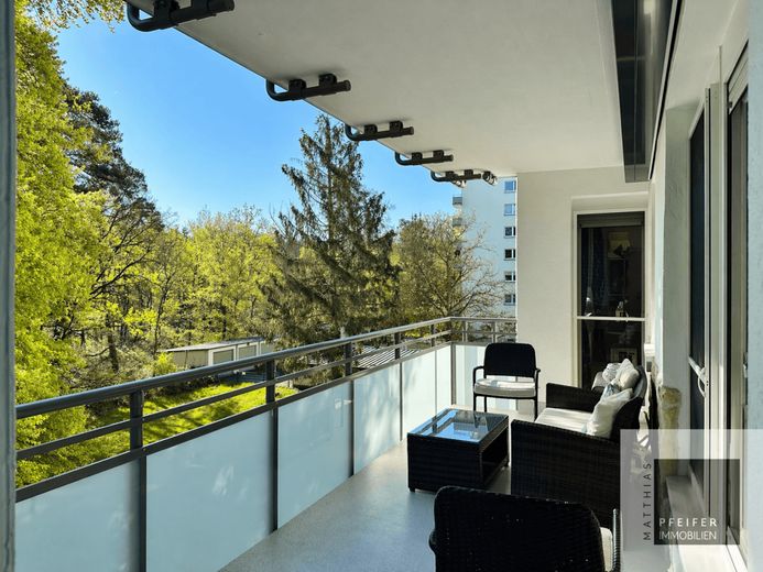 RESERVED - Bright air-conditioned apartment with large loggia in a forest-edge location – Loggia
