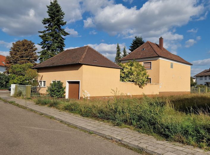 Seitenansicht Gesamtanwesen
