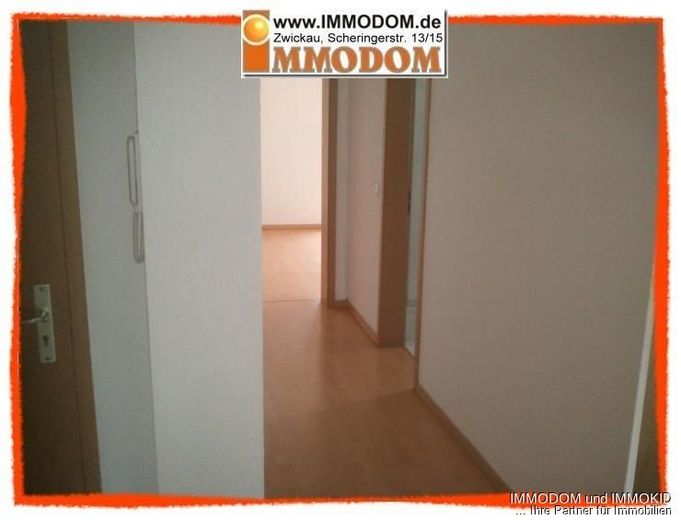 3-Zimmer-Wohnung mit BALKON und Tageslichtbad in Zwickau-Marienthal zu vermieten! – Flur