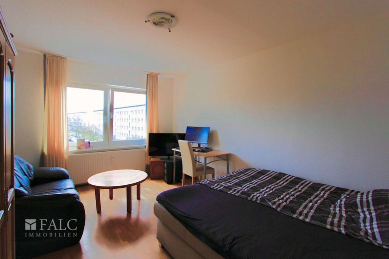 Wohn- und Schlafzimmer
