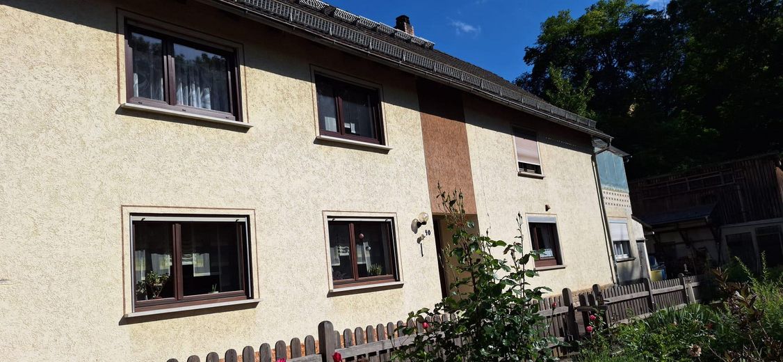 Wohnen am Schloßgarten im idyllischem Burgpreppach – Haus Vorderseite