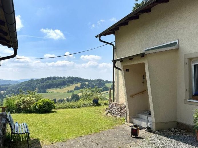 Freistehendes Wochenendhaus in Alleinlage mit herrlicher Fernsicht – Foto 1