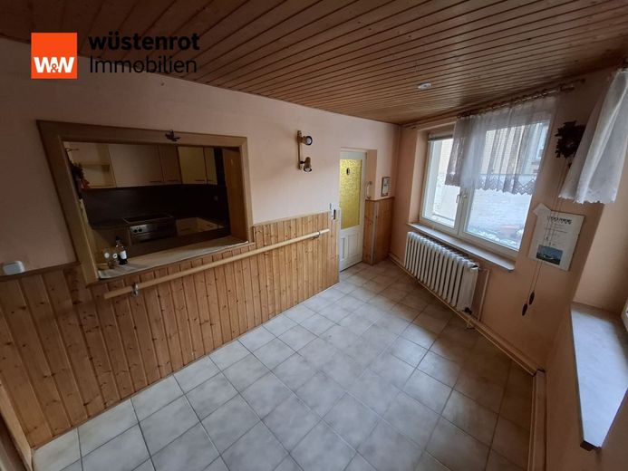 Doppelhaushälfte mit traumhaftem Grundstück und Ausbaupotenzial für ein zusätzliches Hinterhaus in Schwielowsee zu verkaufen... – Essbereich