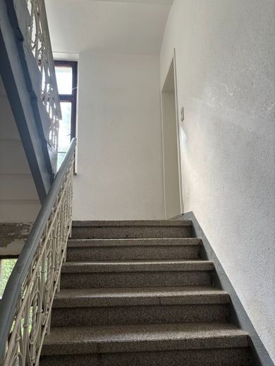 leerstehende möblierte 2-Zimmer-Wohnung mit Balkon im Stadtzentrum von Gera - ca. 47m² zur Kapitalanlage oder Eigennutzung – 260514_ETW_2.OG_rechts_LJS20_G_Bilder_006_Treppenhaus