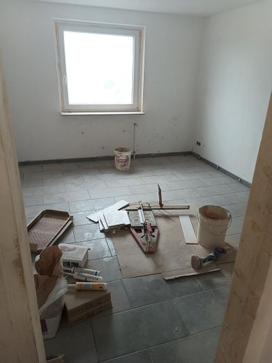 Toller Balkonblick über den Main und Frankfurt  Komplettsanierung – Zimmer 1