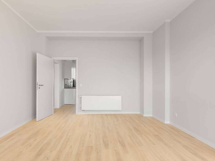 Topmodern & großzügig: Helle 3-Zimmer-Wohnung mit Charme – Ansicht II: Wohnzimmer