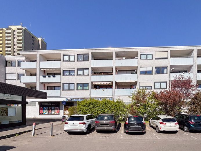 Premium-Angebot: Gonsenheim! 2-ZKB-Whg mit TG &amp; Balkon! Freigestellt! Gut vermietbar, WG geeignet – Hausansicht
