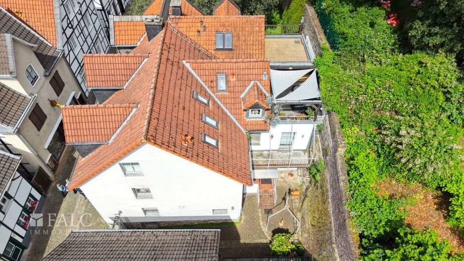 Mehrfamilienhaus von 1991 im historischen Kern von Essen-Kettwig – Außenansicht