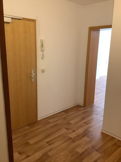 Sehr gepflegte, großzügige 2-Raum-Wohnung im Herzen der Stadt-Fußgängerzone – Flur