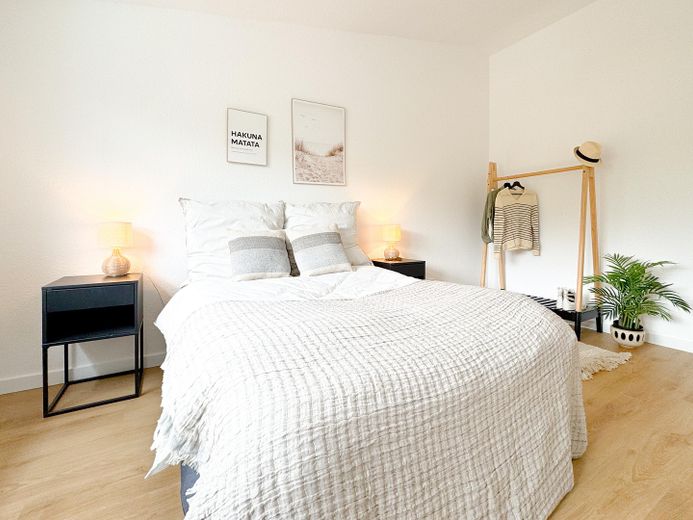 Schlafzimmer 1