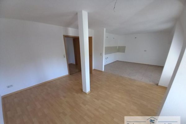 großzügige 3-Zimmer Wohnung in gepflegtem Mehrfamilienhaus in der Annenstraße, ab sofort!