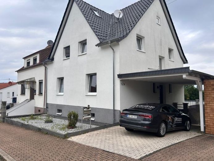 Gepflegtes Ein-Zweifamilienhaus mit schönem Garten in Riegelsberg! – Foto 1