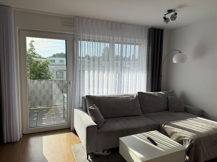 Nowoczesne mieszkanie 3-pokojowe na nowym osiedlu – Wohnzimmer