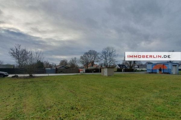 IMMOBERLIN.DE - Doskonała działka budowlana z dostępem do wody w malowniczej lokalizacji