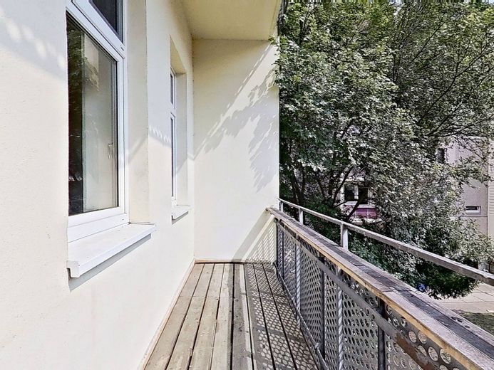 Charme automnal pour votre nouveau chez-vous - Emménagez, blottissez-vous et économisez sur le loyer hors charges : Spacieux appartement de 4 pièces avec BALCON ensoleillé – Balkon
