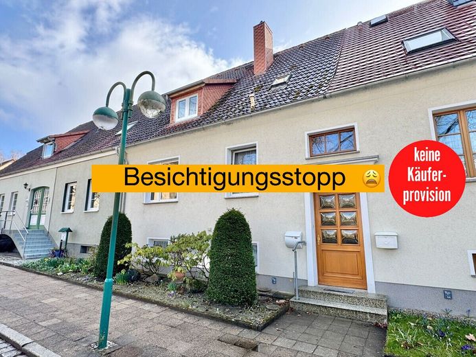 HORN IMMOBILIEN ++ RESERVIERT! interessantes Haus in Neustrelitz ruhige und historische Lage – Hausansicht Straßenseite