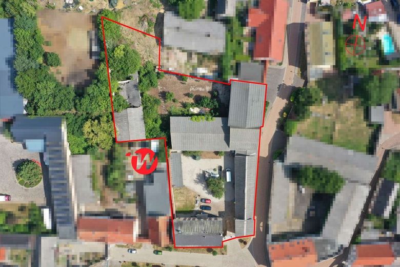 Vierseitenhof bei Schönebeck: MFH &amp; XXL-Ertrags-Reserve - 29% Soll-Rendite – Vogelperspektive