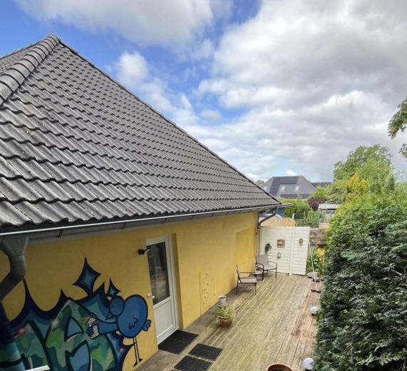 Stijlvol gemeubileerd appartement met 1,5 kamer in Norderstedt – Foto 1