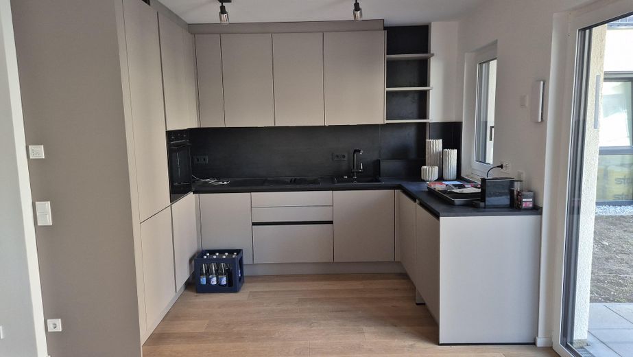 Möblierte Erdgeschosswohnung in ruhiger Lage - München Forstenried – Einbauküche