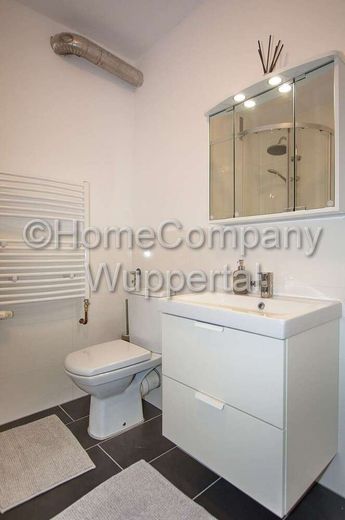 Modernes Apartment mit neuem Bad und Internetzugang in der Südstadt – 4a171dd4b958092fa5e7e6a925d9ad4652fc0a81.jpg