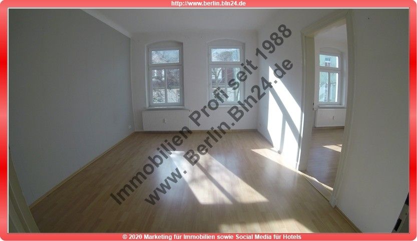 3er WG tauglich - rechts - Mietwohnung mit Wannenbad und Fenster – G0017191