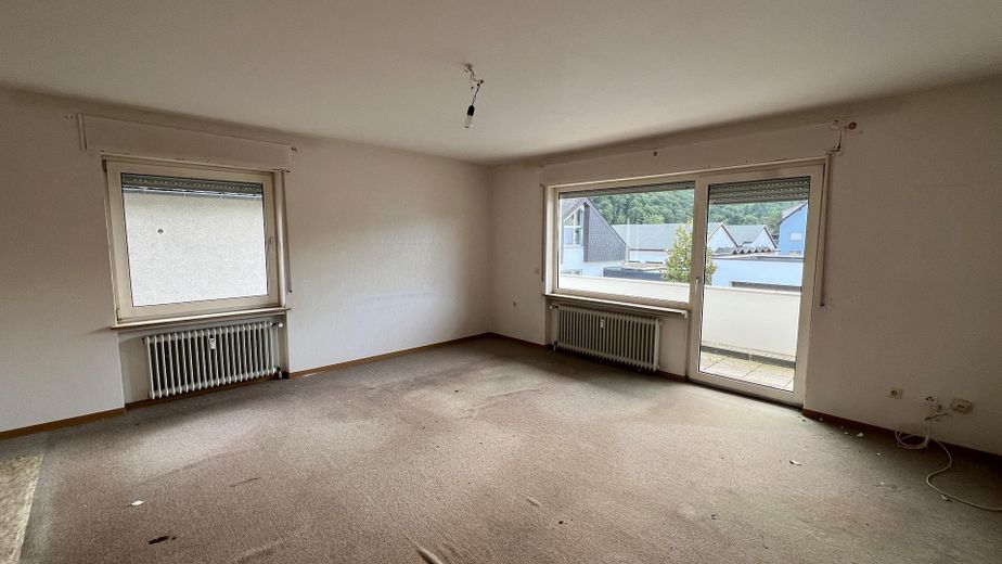 klimatisierte - 3-Zimmer Wohnung (OG) - mit Balkon in Andernach – vor der Sanierung - 2024