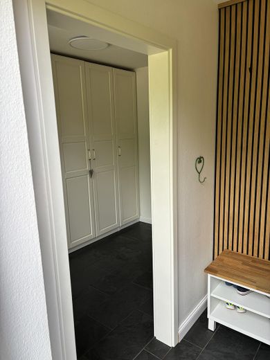 Charming end-terrace house with generous plot in Kaltenkirchen – Vorraum Eingang