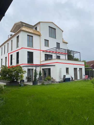 Traunstein’in en gözde konumunda! Geniş çatı teraslı, yeni yapılmış özel 2 odalı daire – Fotoğraf 1