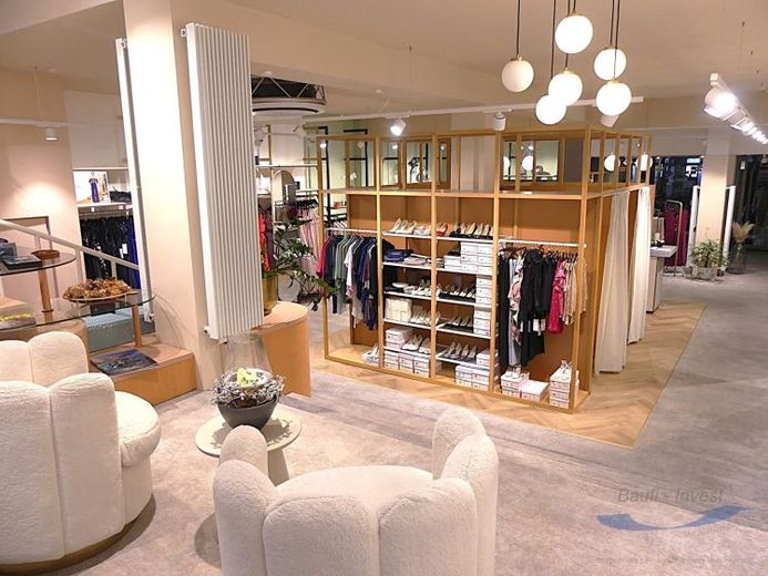 Vielseitige Verkaufsfläche 167m² mit 72m² Schaufensterausstellung in zentraler Lage von Wesel – Foto 1