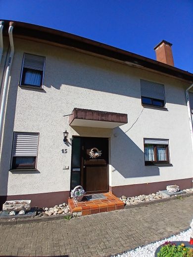 Rijwoning in goede ligging van Kandern – Foto 1