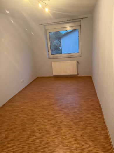 VIVIENDA DE 3 HABITACIONES CON COCINA, BAÑO Y PASILLO CERCA DEL AEROPUERTO DE HAHN – Foto 8