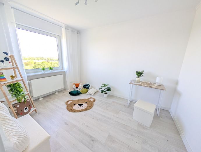 NO COMMISSION | Move in immediately | PANORAMIC VIEW | First occupancy after complete renovation | barrier-free – Kinder- / Arbeitszimmer